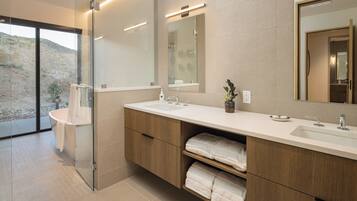 Mesa 3BR Luxury Home 2 King Beds and 1 Queen Bed | Bathroom | Deep soaking tub, designer toiletries, hair dryer, towels