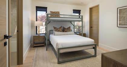 Lionsback Resort