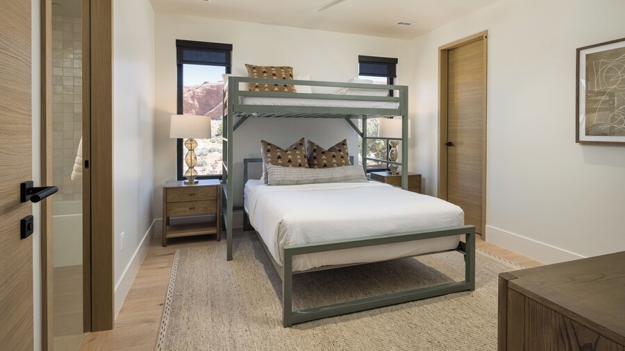 Lionsback Resort