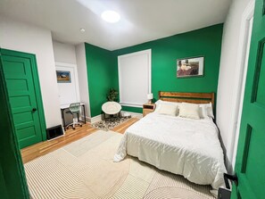 3 多间卧室、办公桌、熨斗/熨衣板、旅行婴儿床