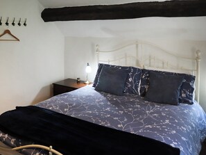 6 bedrooms, free WiFi, bed sheets