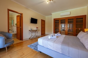 2 bedrooms, cots/infant beds, bed sheets - Apartment Niya (Loulé)