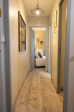 Interior - 2 bedroom apartment with private parking Normandy BAYEUX (Bayeux)