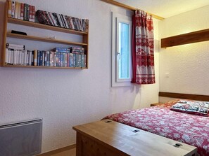2 bedrooms, WiFi - 100m from resort center, 7th floor, view lake/mountain/panoramic, 45m², Les Orres (Les Orres)