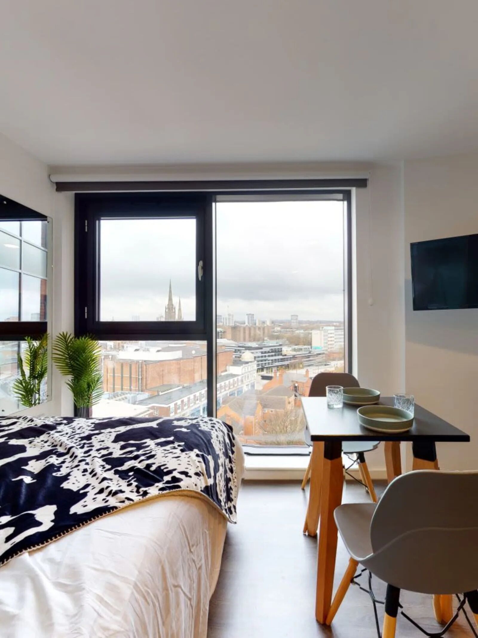 Apartment, 3 Bedrooms, Non Smoking | Iron/ironing board, free WiFi