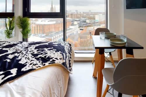 Apartment, 3 Bedrooms, Non Smoking | Iron/ironing board, free WiFi