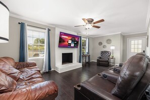 Smart TV, fireplace, DVD player
