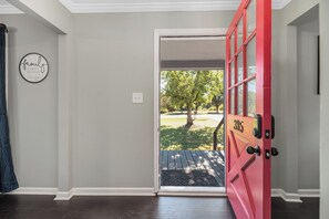 Interior - "Vineyard Villa" - Incredible Location & Amenities, Spiderman Themed Kids Room (Statesville)