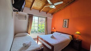 Familieleilighet, flere senger, privat bad | Wi-fi (inkludert)