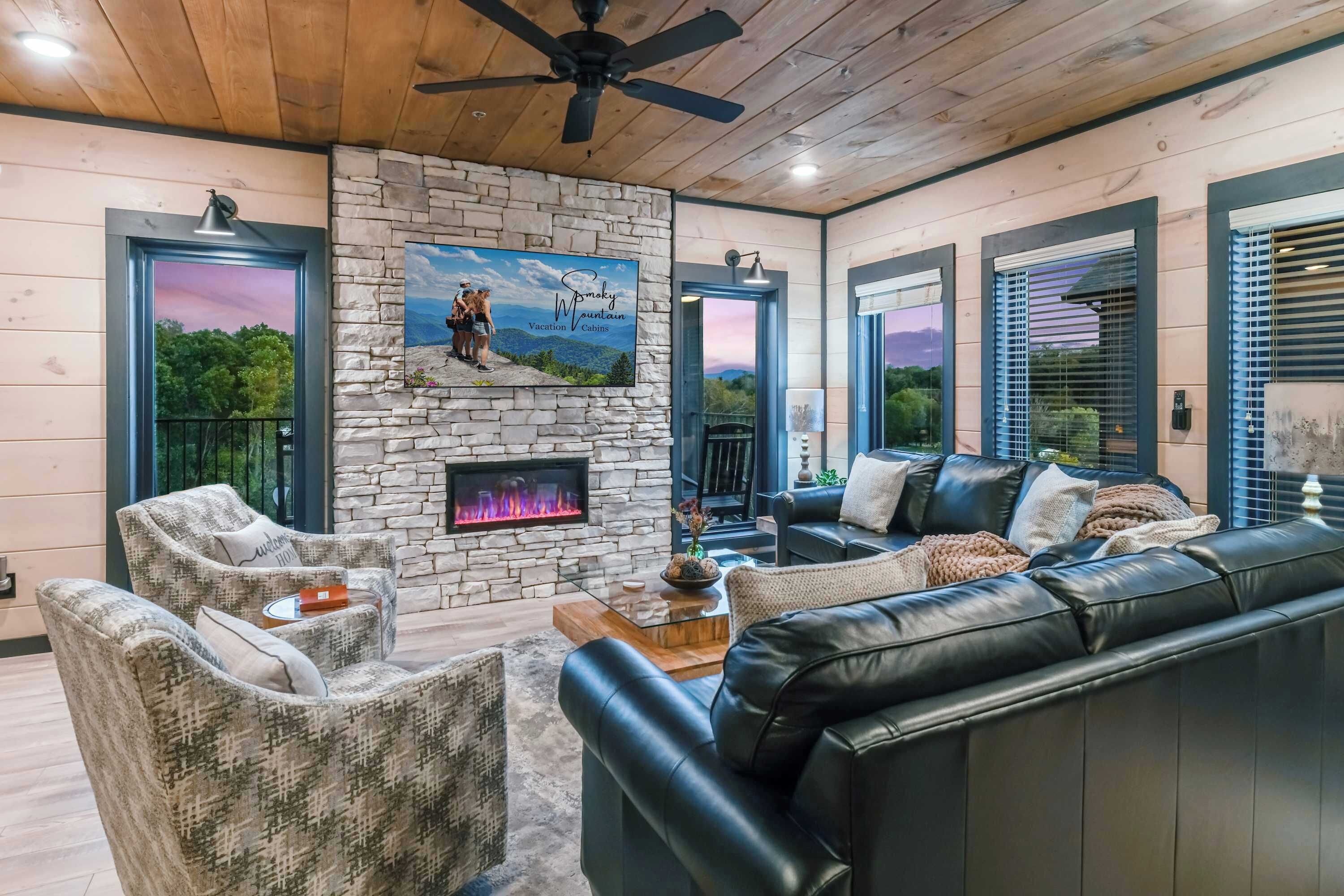 22 Guests | Luxury Chalet | Indoor Pool | Mtn View - Sevierville, TN