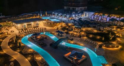 22 Guests | Luxury Chalet | Indoor Pool | Mtn View