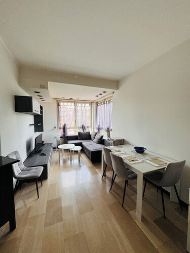 Charming 1-bedroom apartment in tranquil Gallarate with WiFi