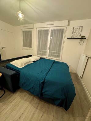 1 bedroom, desk, iron/ironing board, travel cot