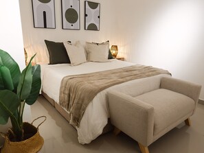 2 chambres, fer et planche à repasser, Wi-Fi, draps fournis