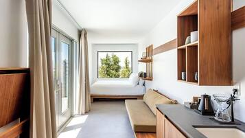 Standaard suite | Luxe beddengoed, een bureau, een laptopwerkplek, gratis wifi