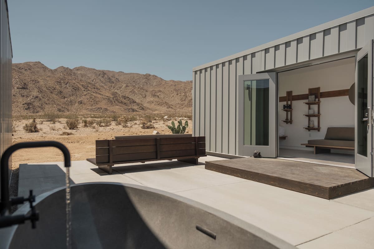 Mountain View King with Outdoor Tub | Premium bedding, desk, laptop workspace, free WiFi