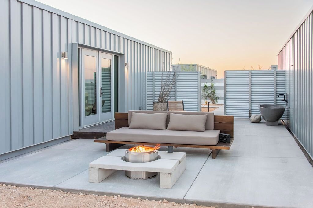 Mountain View King with Outdoor Tub | Premium bedding, desk, laptop workspace, free WiFi