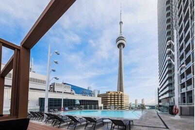 Lovely 1 BR Suite + Gym + Pool, MTCC, CN Tower