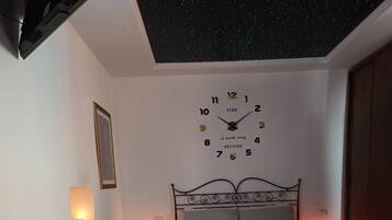 1 bedroom, iron/ironing board, Internet, bed sheets