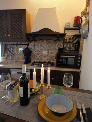 Réfrigérateur, four, plaque de cuisson, lave-vaisselle