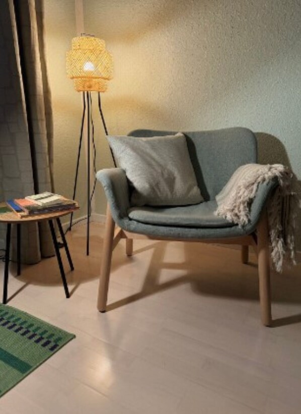 Condo tiện nghi đơn giản, không hút thuốc, quang cảnh thành phố | 1 phòng ngủ, truy cập Internet không dây miễn phí