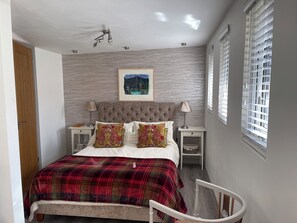 1 soverom, skrivebord, strykejern/-brett og wi-fi