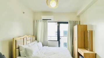 1 bedroom, iron/ironing board, bed sheets, wheelchair access