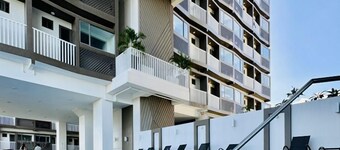 Modern 2-BR Condo with Shared Pool Access