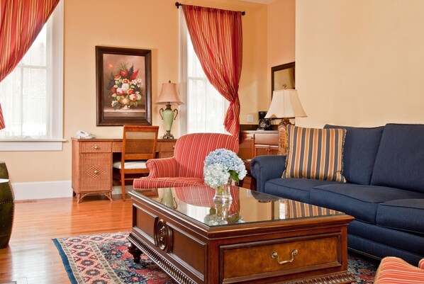 واي فاي مجانًا وملاءات أسرّة