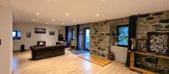 A large 250m2 farmhouse with authentic, rustic charm, Le Repaire