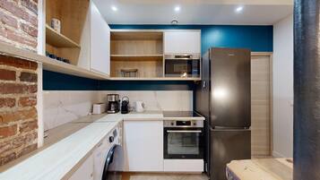 Réfrigérateur, micro-ondes, four, lave-vaisselle