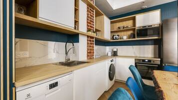Fridge, microwave, oven, dishwasher
