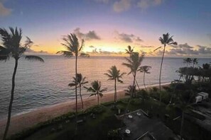 Beach - Aloha Beachside Getaways 3 (Punaluu)