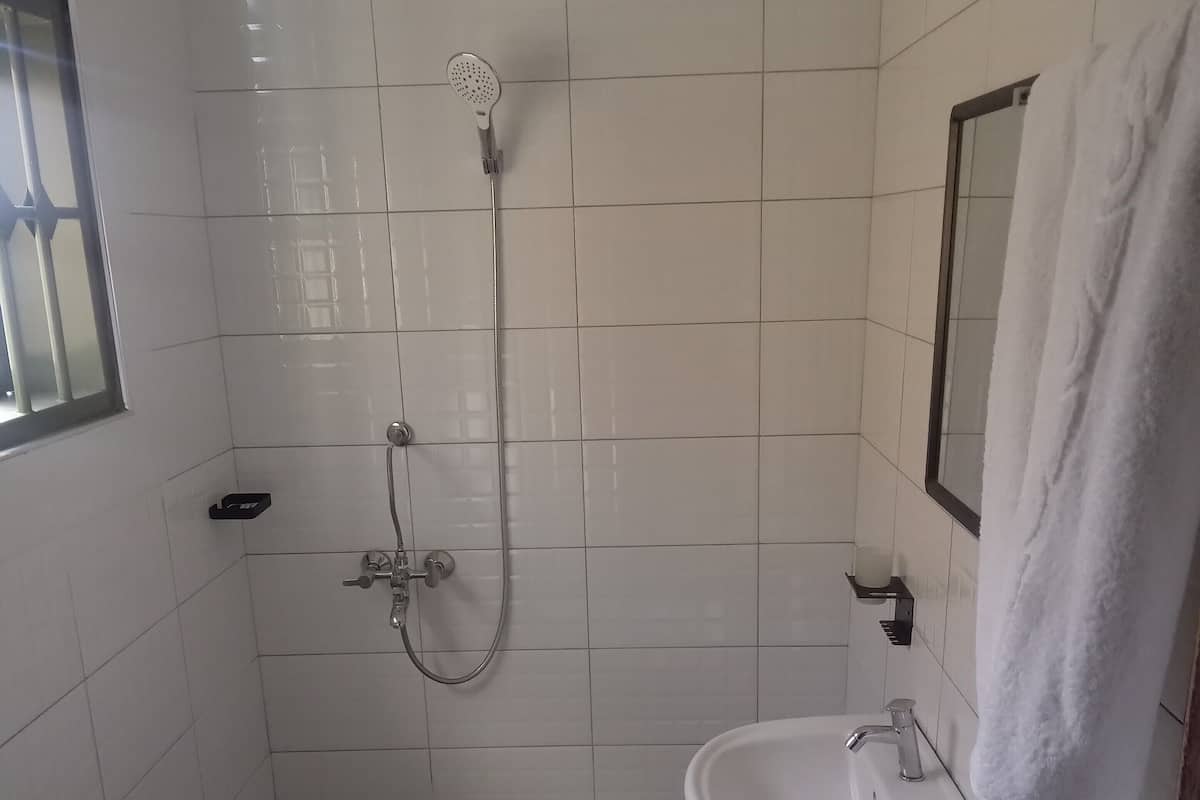 Comfort Single Room | Bathroom | Slippers