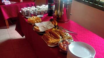 Free daily buffet breakfast