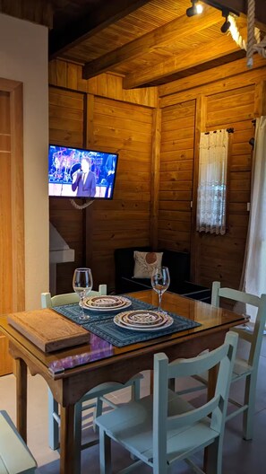 Interior - Seafront cabin in a private area of 1200 m2  (Armação Penha)