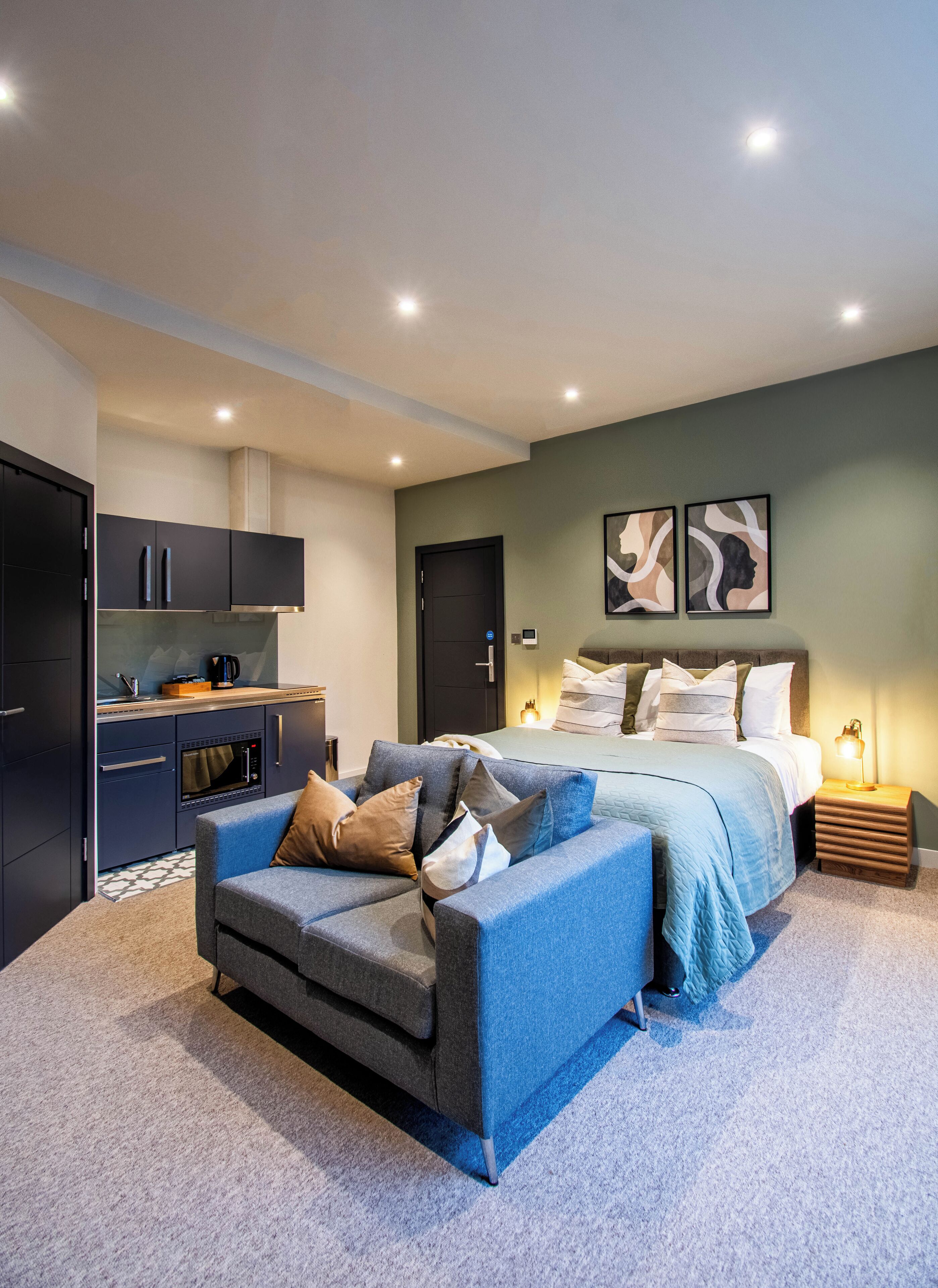 Deluxe Studio Suite, City View | Laptop workspace, iron/ironing board, free WiFi, bed sheets