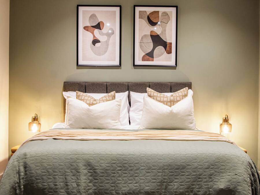 Deluxe Studio Suite, City View