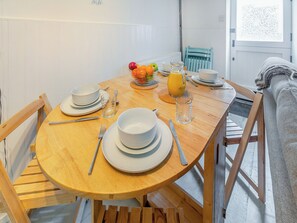 Dining - 2 bedroom accommodation in St Ives (St Ives)