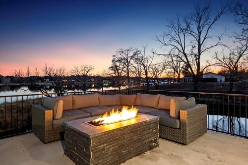 Lakefront Home w/ Pool, Spa, & Game Room!