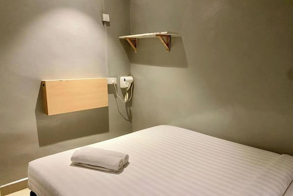 1 ๊ฐ์ ์นจ์ค, ๊ฐ์ค ๋ด ๊ธ๊ณ , ์ฑ
์, ๋ฌด๋ฃ WiFi