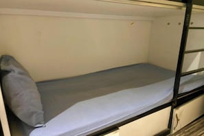 1 bedroom, in-room safe, desk, free WiFi