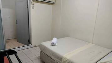 1 bedroom, in-room safe, desk, free WiFi