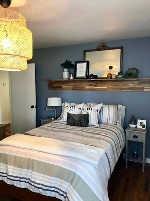 2 bedrooms, iron/ironing board, free WiFi, bed sheets