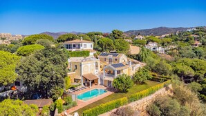 Unclassified image, 4 of 64, button - Cubo's Casa La Paloma / family / free Wi-Fi / private heated pool (Marbella)
