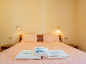 6 Schlafzimmer, Bügeleisen/Bügelbrett, kostenloses WLAN, Bettwäsche