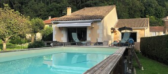 House in the center of Périgueux, with swimming pool