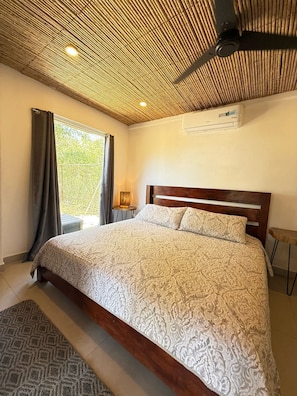 4 bedrooms, desk, WiFi, bed sheets - Beach House 5 min walk to white beach, open kitchen concept, unique experience. (Santa Cruz)