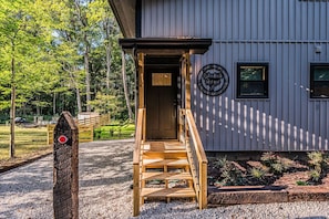 Exterior detail - Woodside Retreat-A: Modern Home (Scottsville)