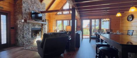 TV connectée, cheminée, jeux vidéo